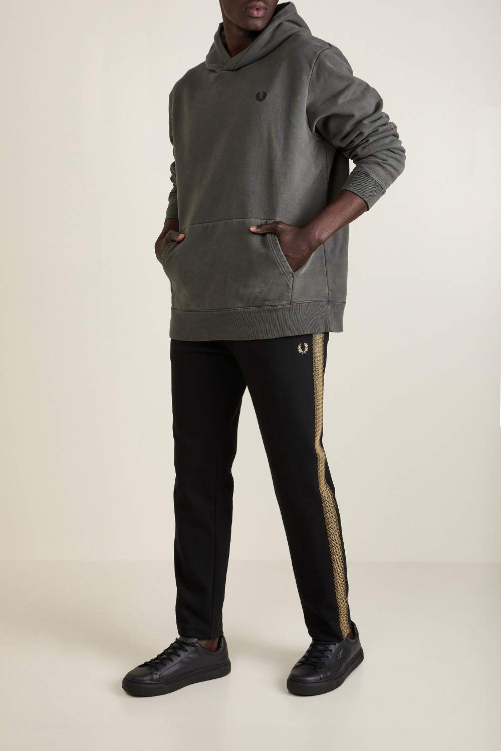 סווטשירט קפוצ'ון